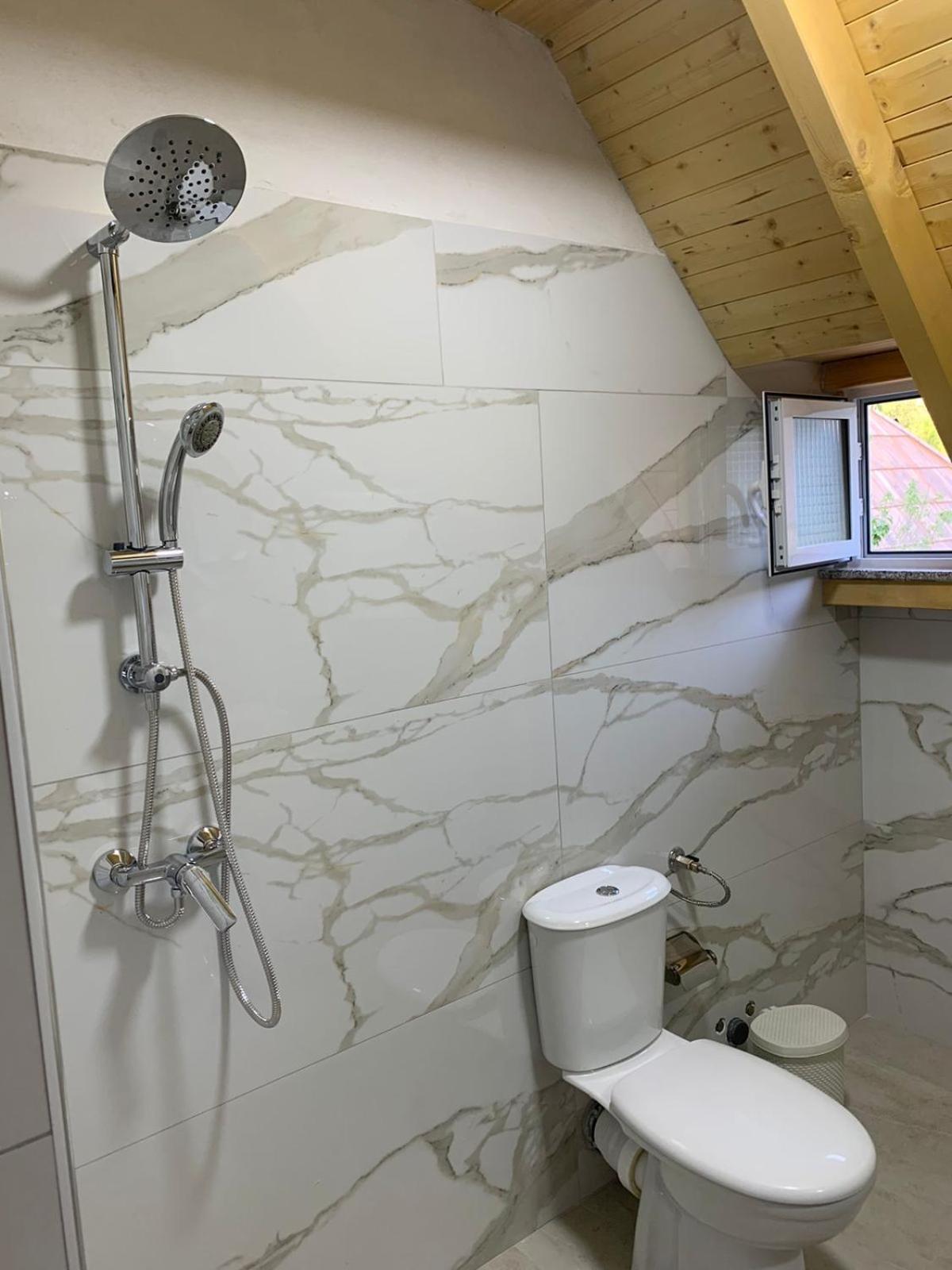 Serenity Guesthouse 泰斯 外观 照片