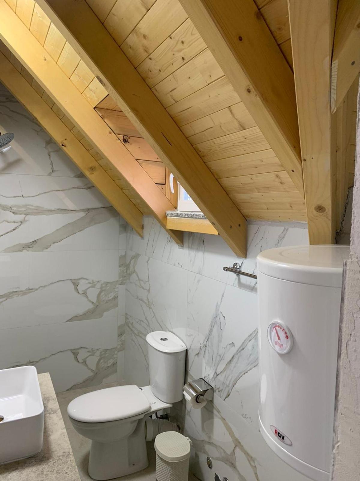 Serenity Guesthouse 泰斯 外观 照片
